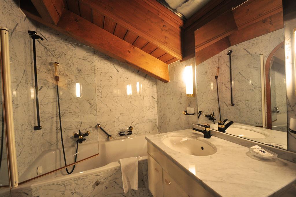 Haus Tiefbach - Apartment Cervino Zermatt Eksteriør billede