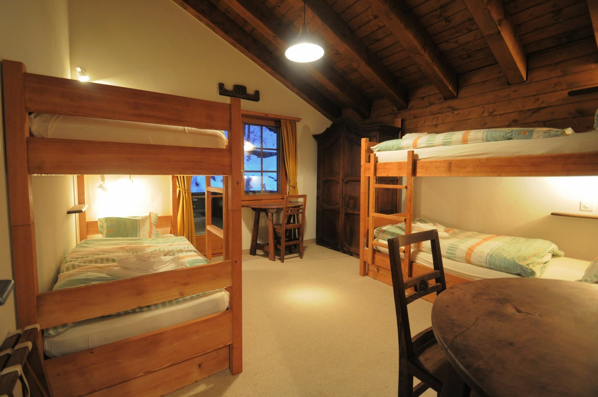 Haus Tiefbach - Apartment Cervino Zermatt Eksteriør billede