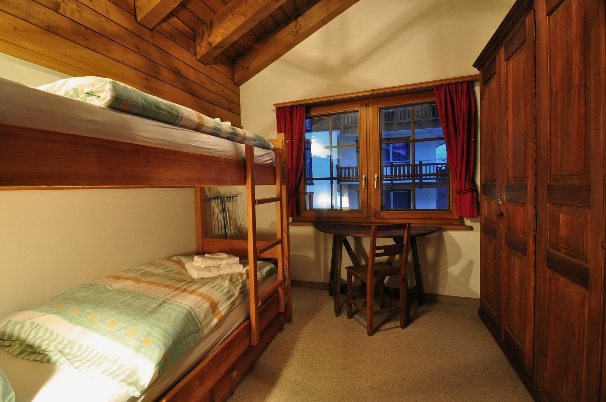 Haus Tiefbach - Apartment Cervino Zermatt Eksteriør billede