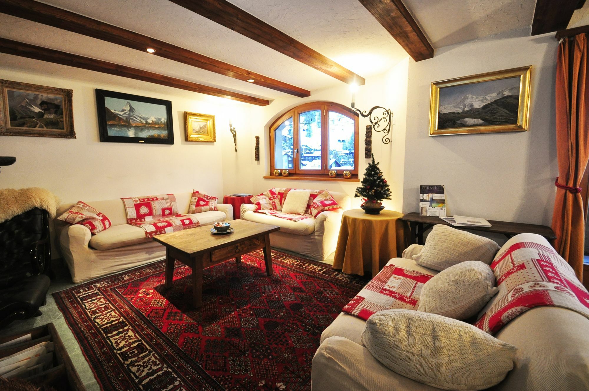 Haus Tiefbach - Apartment Cervino Zermatt Eksteriør billede